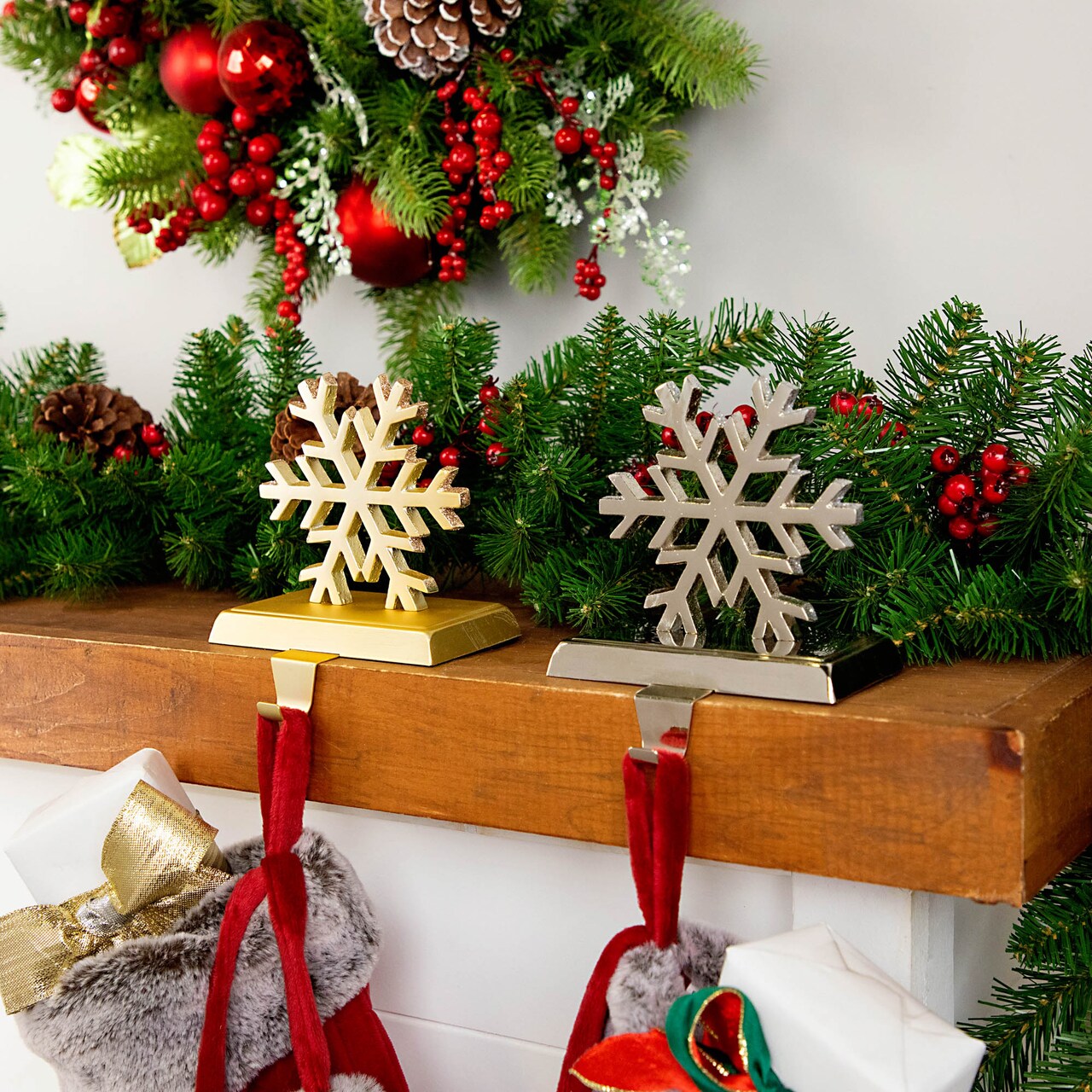 Northlight Set of 2 Gold and Silver Shiny Snowflake Christmas Stocking Holders